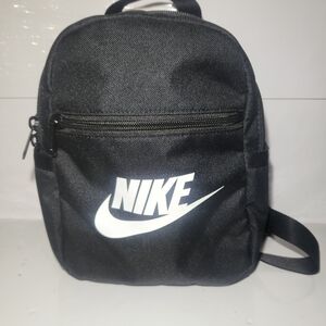 nike tanjun mini backpack black